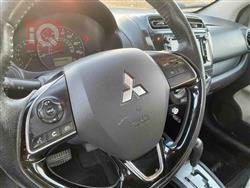 Mitsubishi Mirage G4